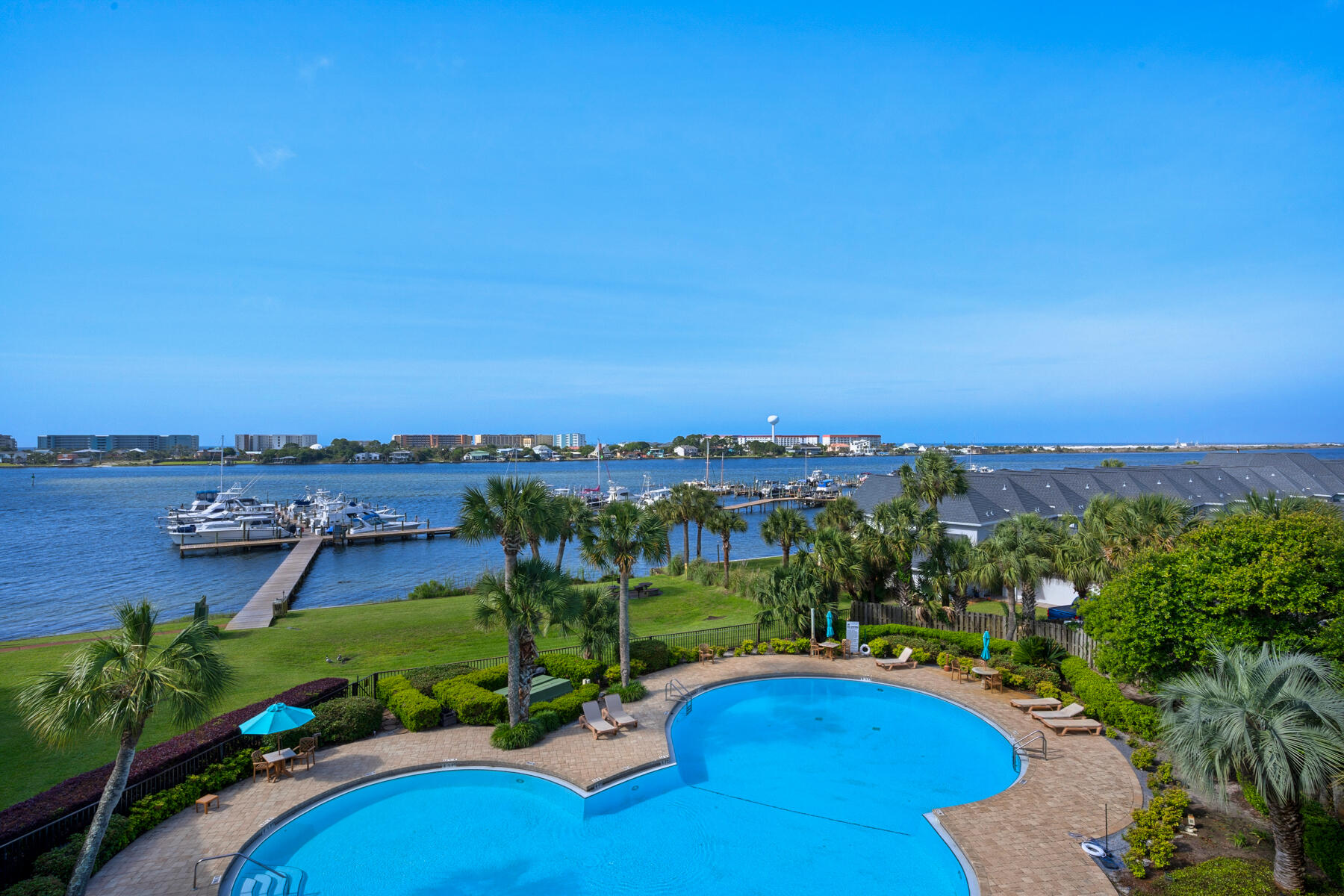 PIRATES BAY PH 1 - Residential