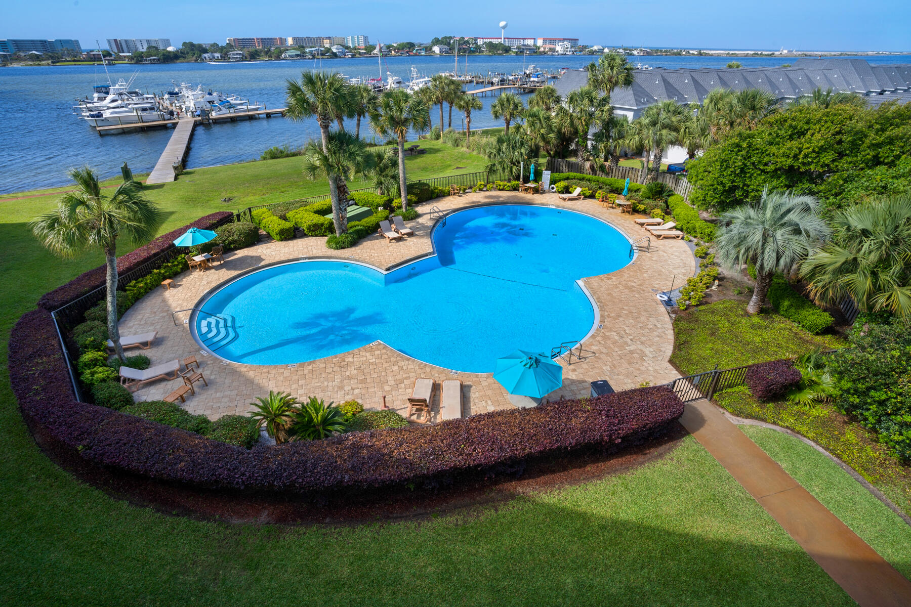 PIRATES BAY PH 1 - Residential