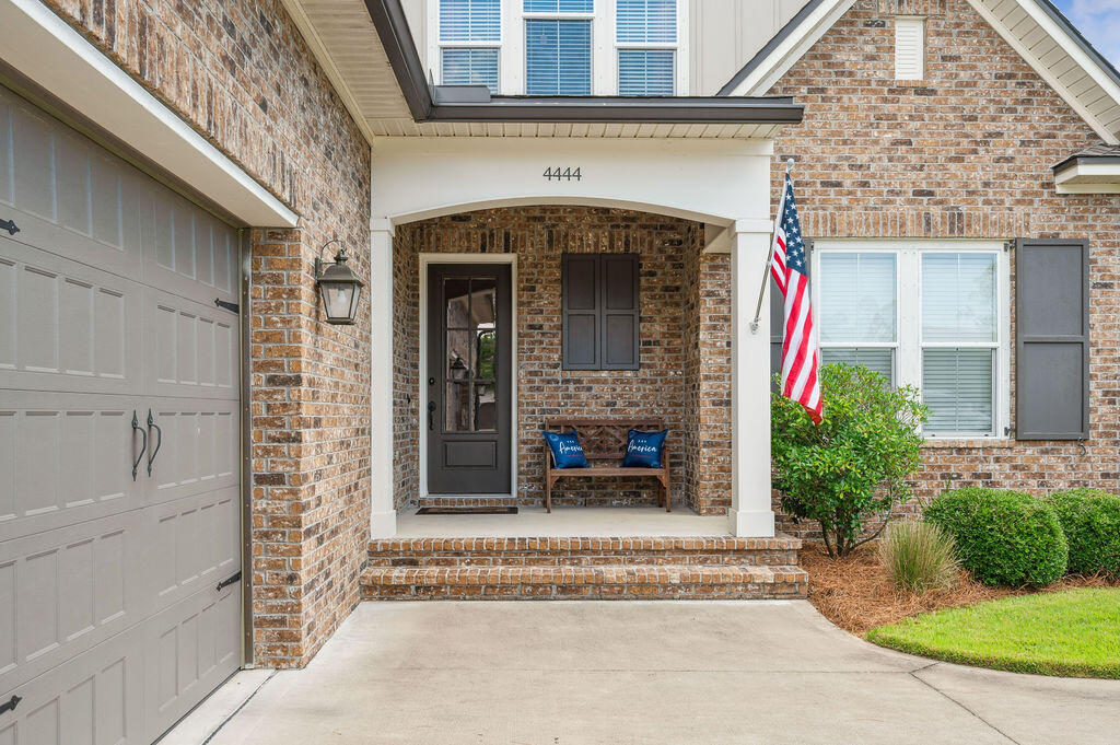 WATER'S EDGE - Residential