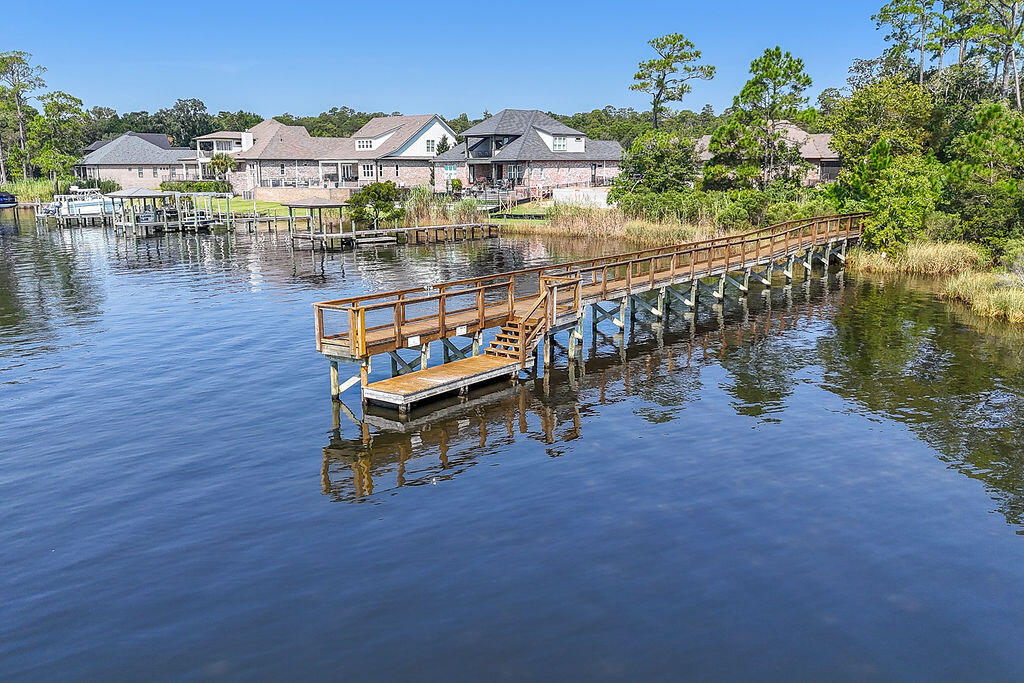 WATER'S EDGE - Residential