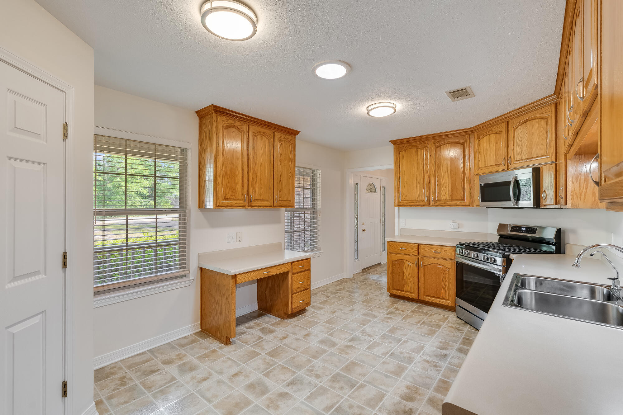 HIDDEN LAKES ESTATES - Residential