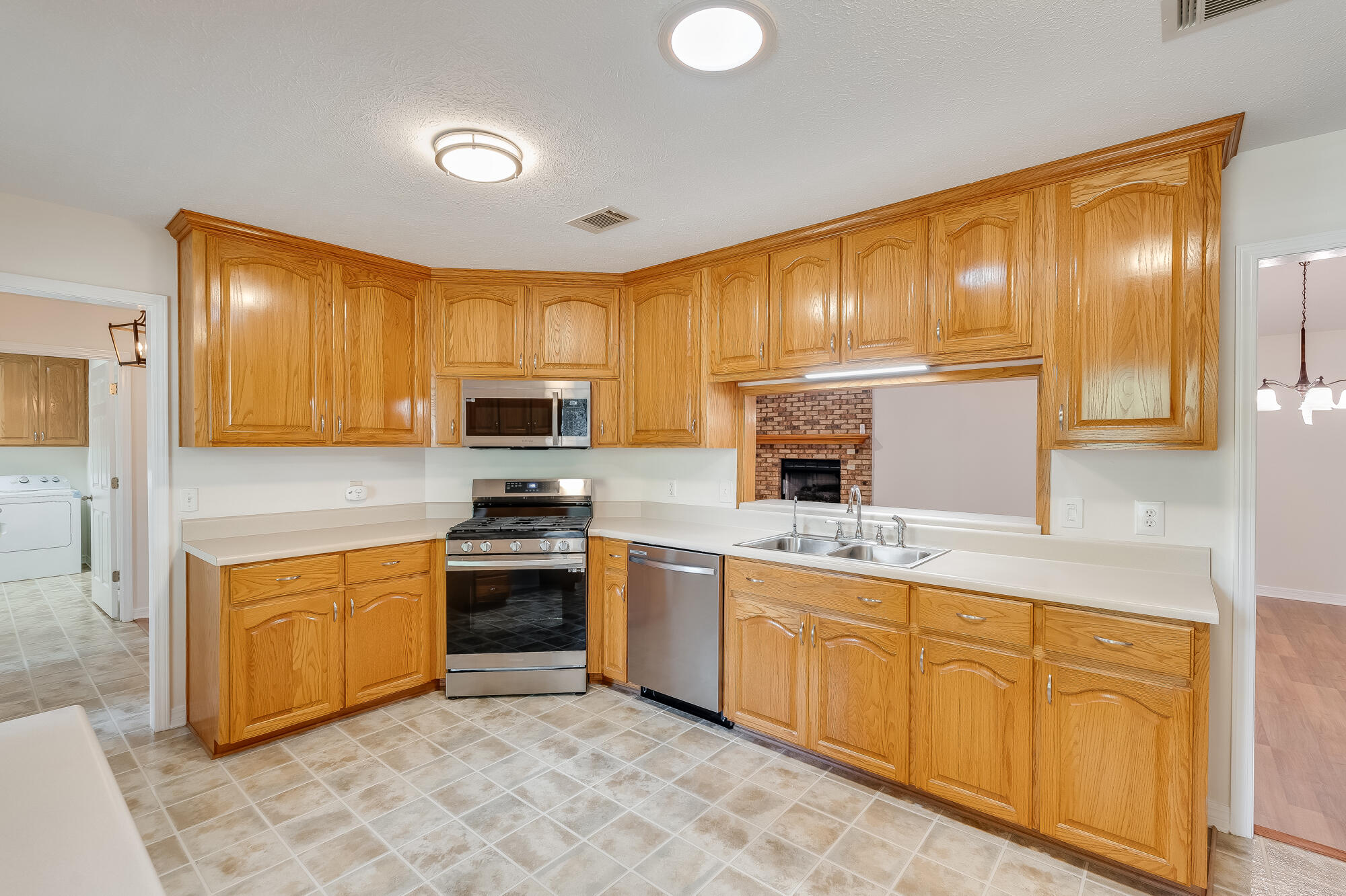 HIDDEN LAKES ESTATES - Residential