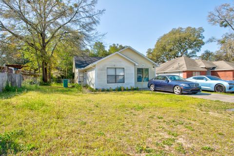 A home in Niceville