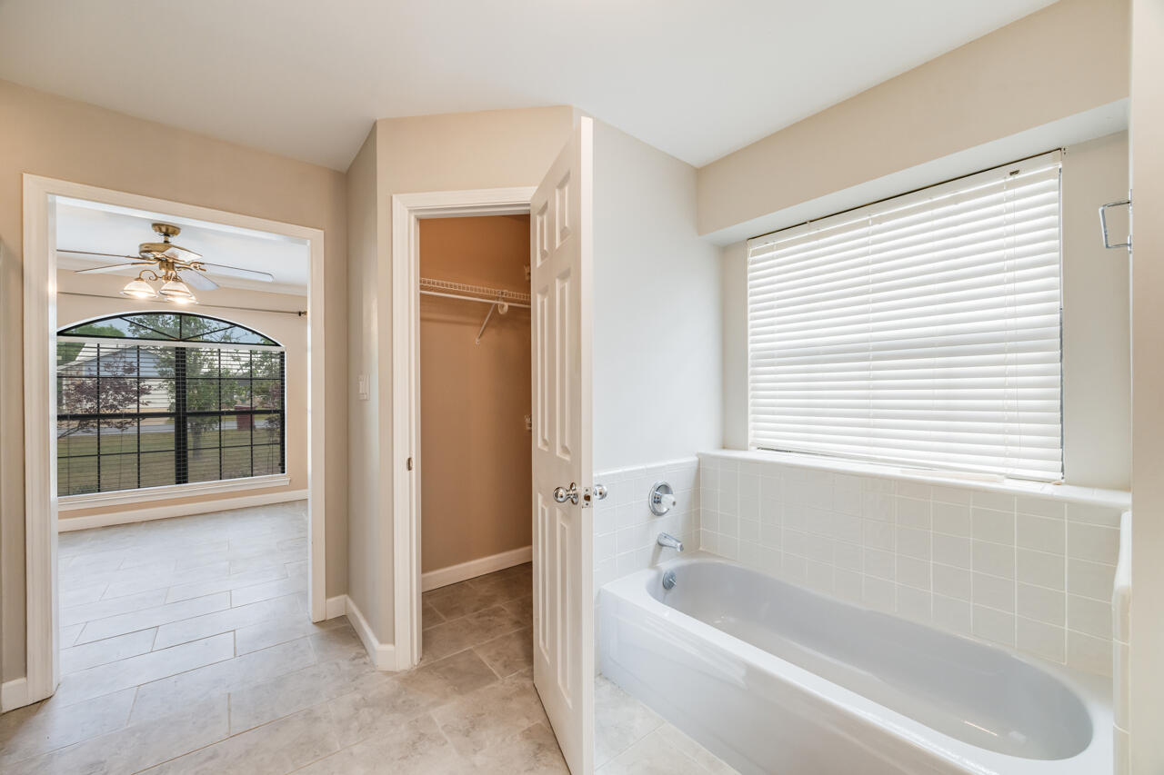 CRESTVIEW - Residential