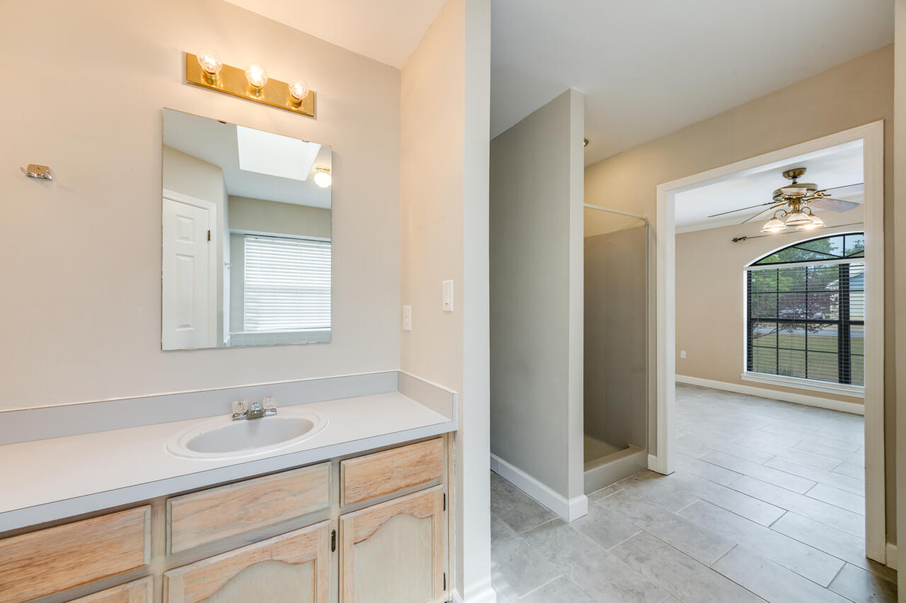 CRESTVIEW - Residential