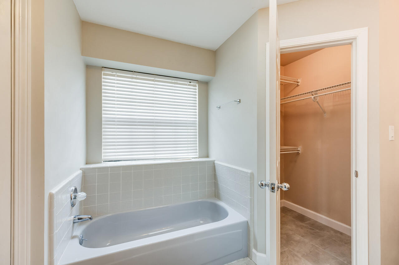 CRESTVIEW - Residential