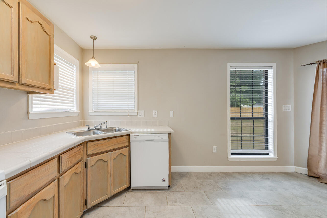 CRESTVIEW - Residential