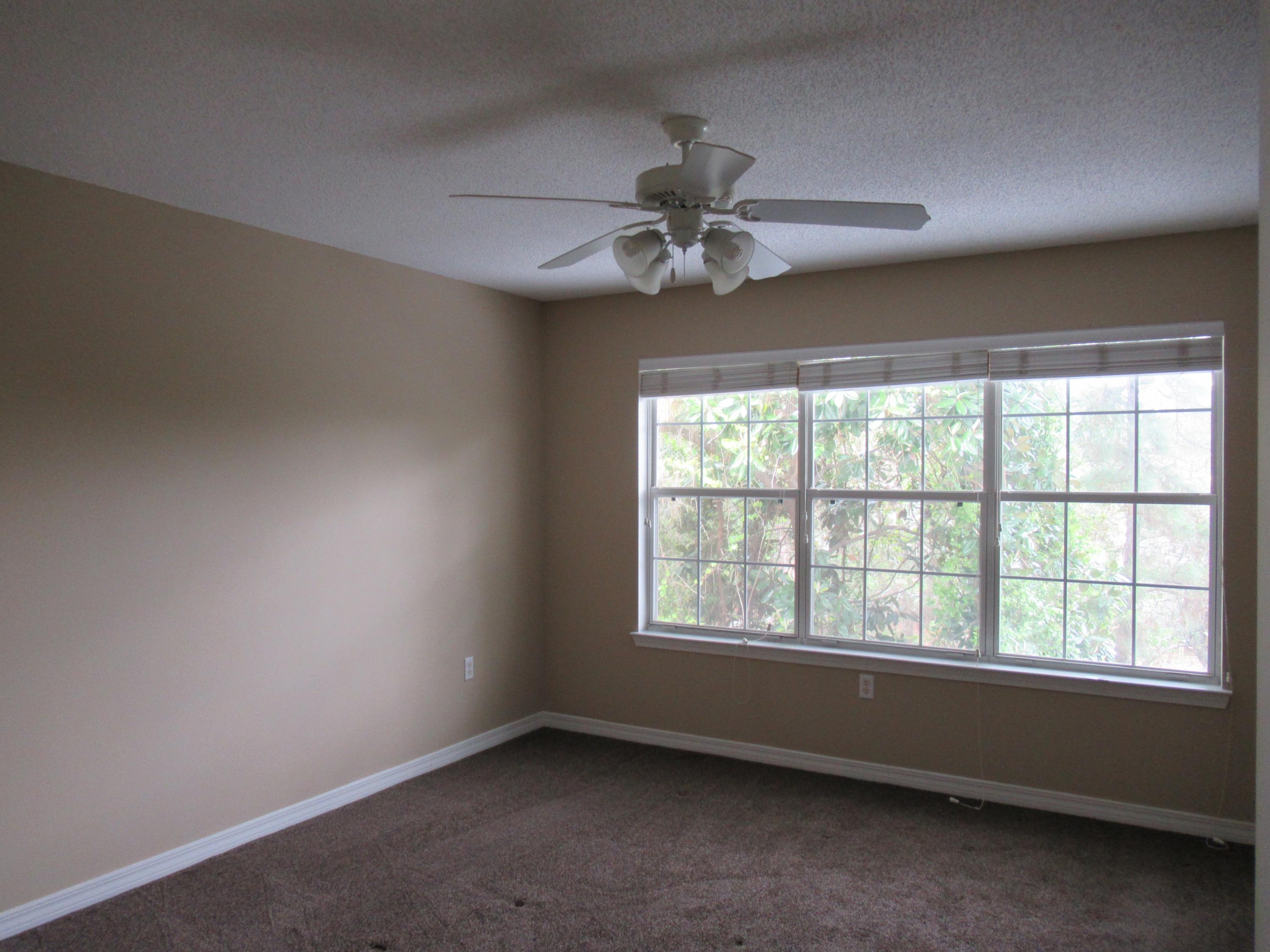 TWIN LAKES ESTATES - Residential