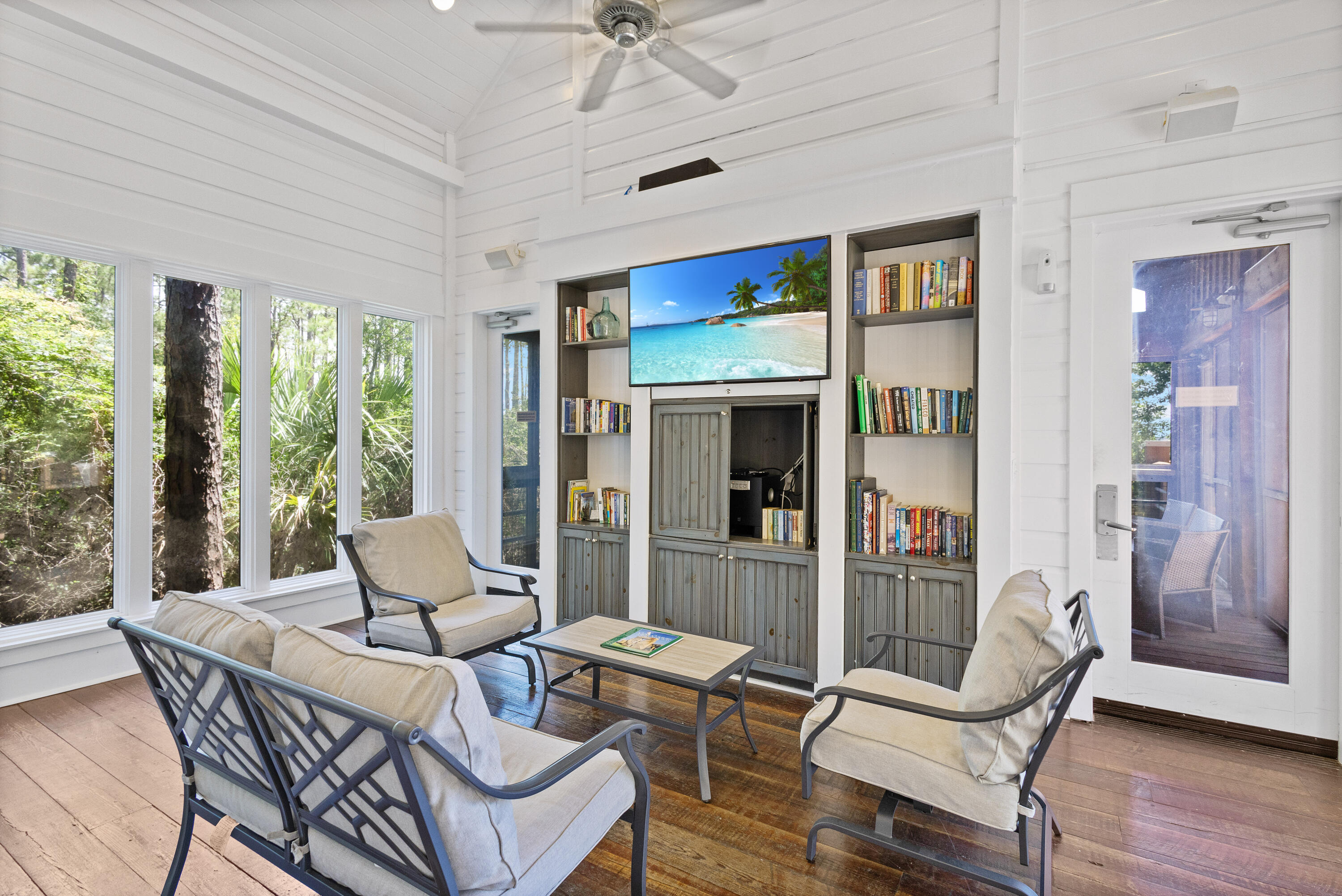 BAHIA CONDO - Residential