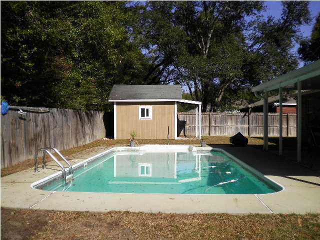 GOLDEN OAKS - Residential Lease