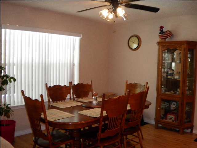 GOLDEN OAKS - Residential Lease