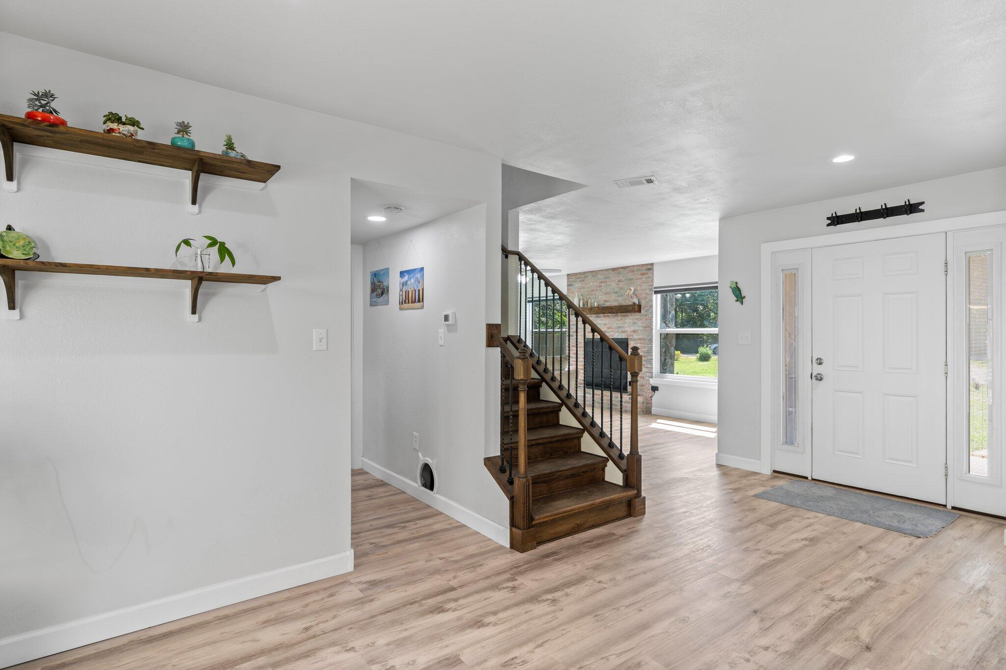 EAST BAY RIVER ESTATES - Residential