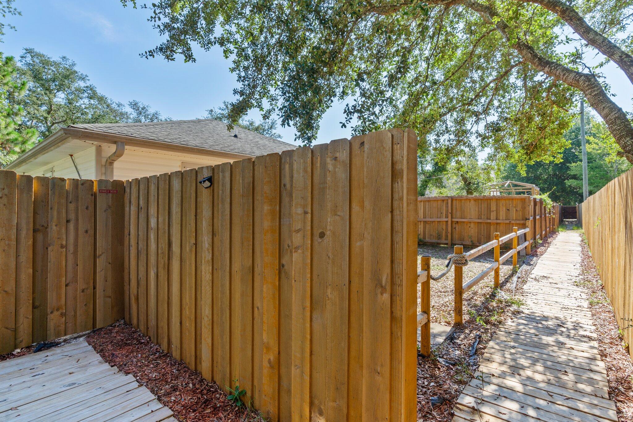 EAST BAY RIVER ESTATES - Residential