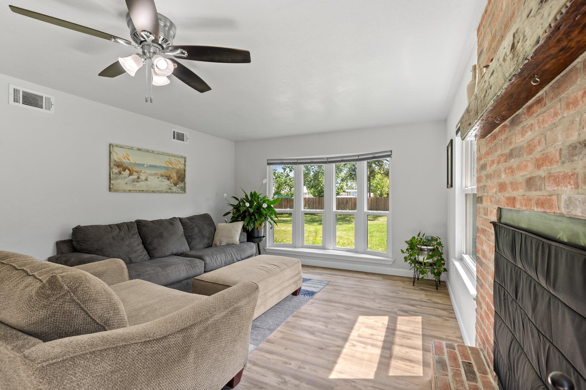 EAST BAY RIVER ESTATES - Residential