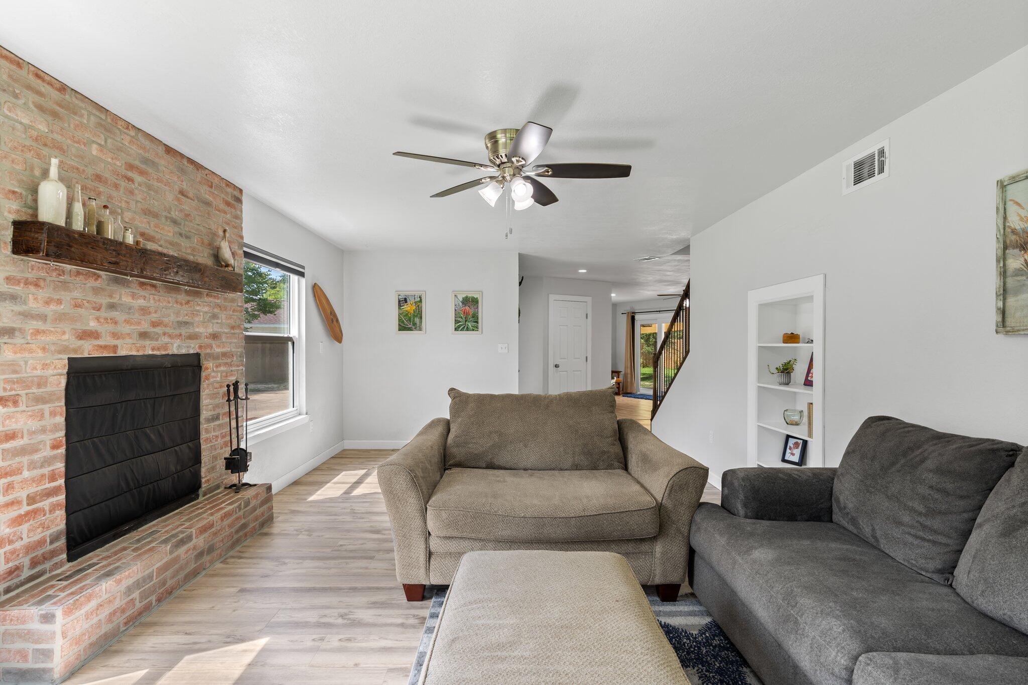 EAST BAY RIVER ESTATES - Residential