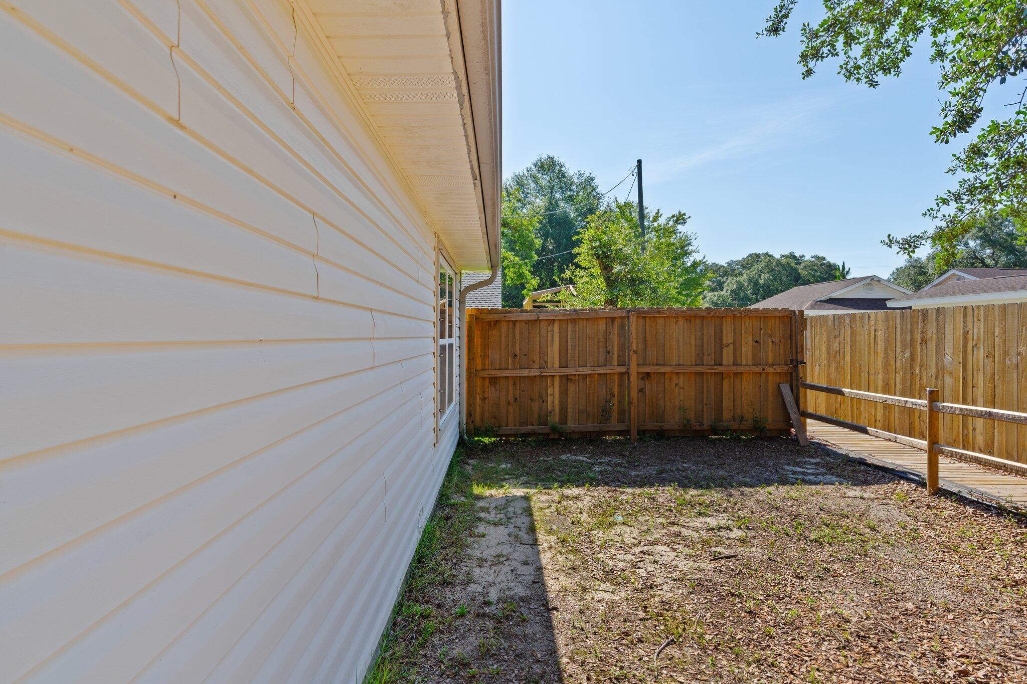 EAST BAY RIVER ESTATES - Residential