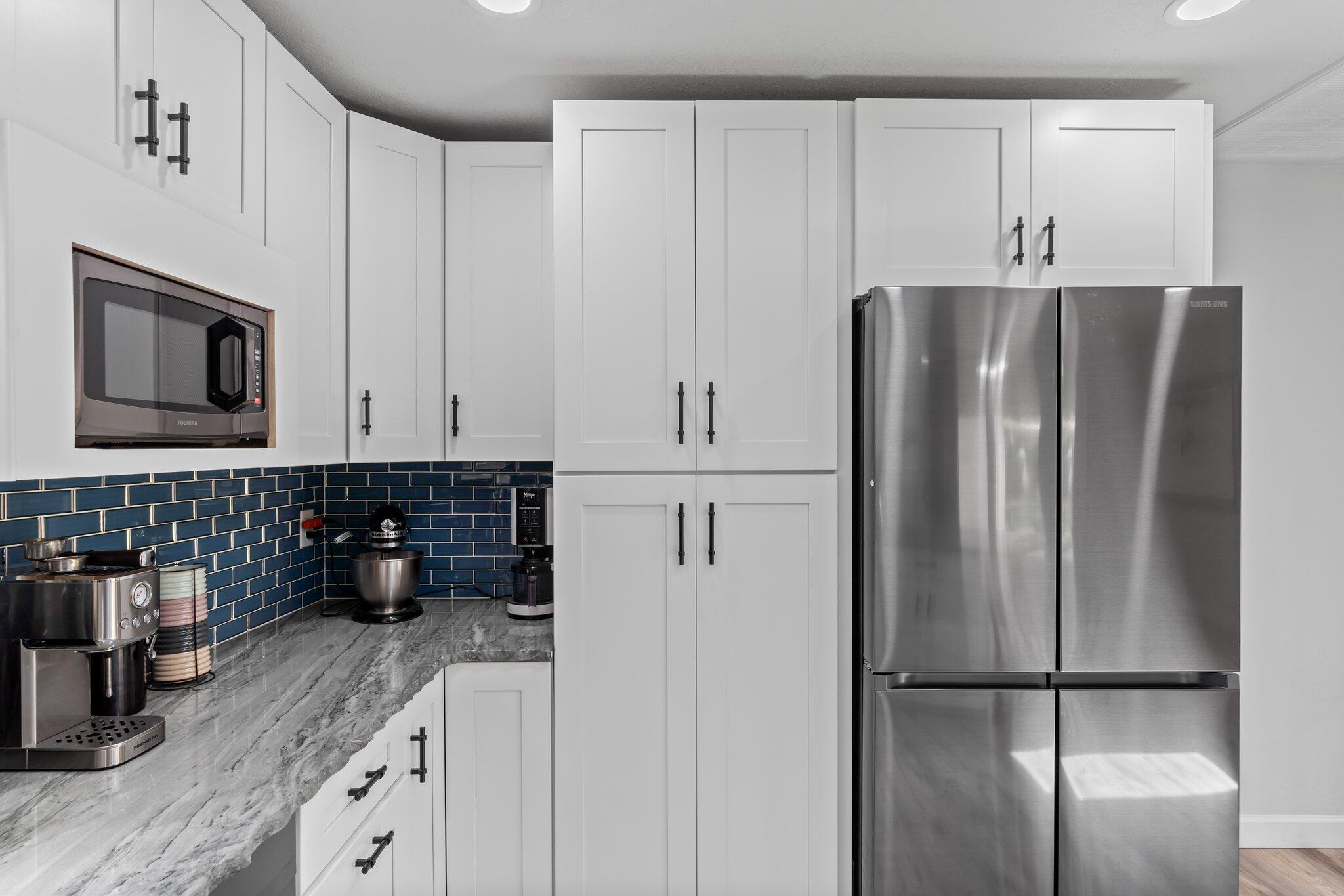 EAST BAY RIVER ESTATES - Residential