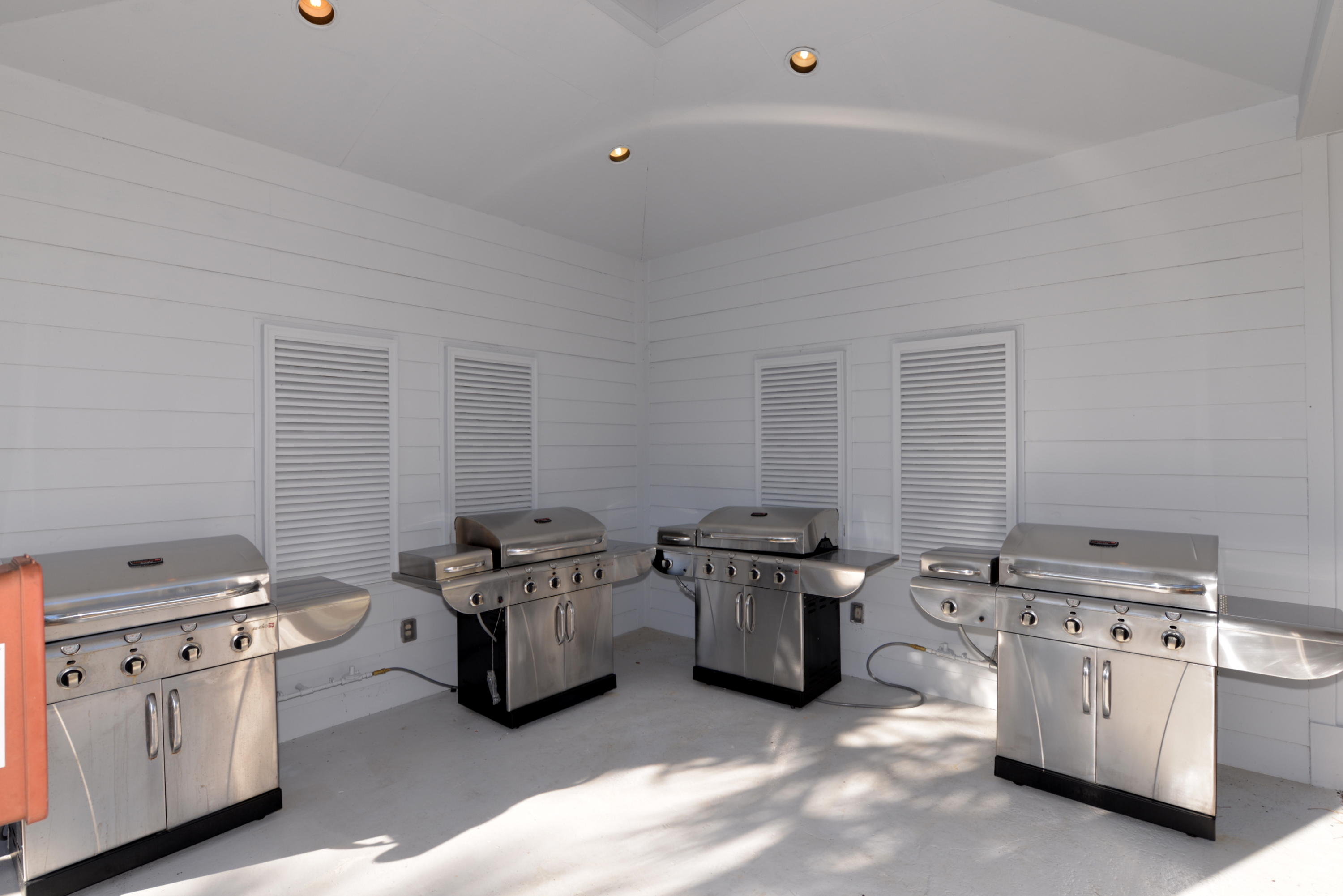 STERLING SHORES - Residential