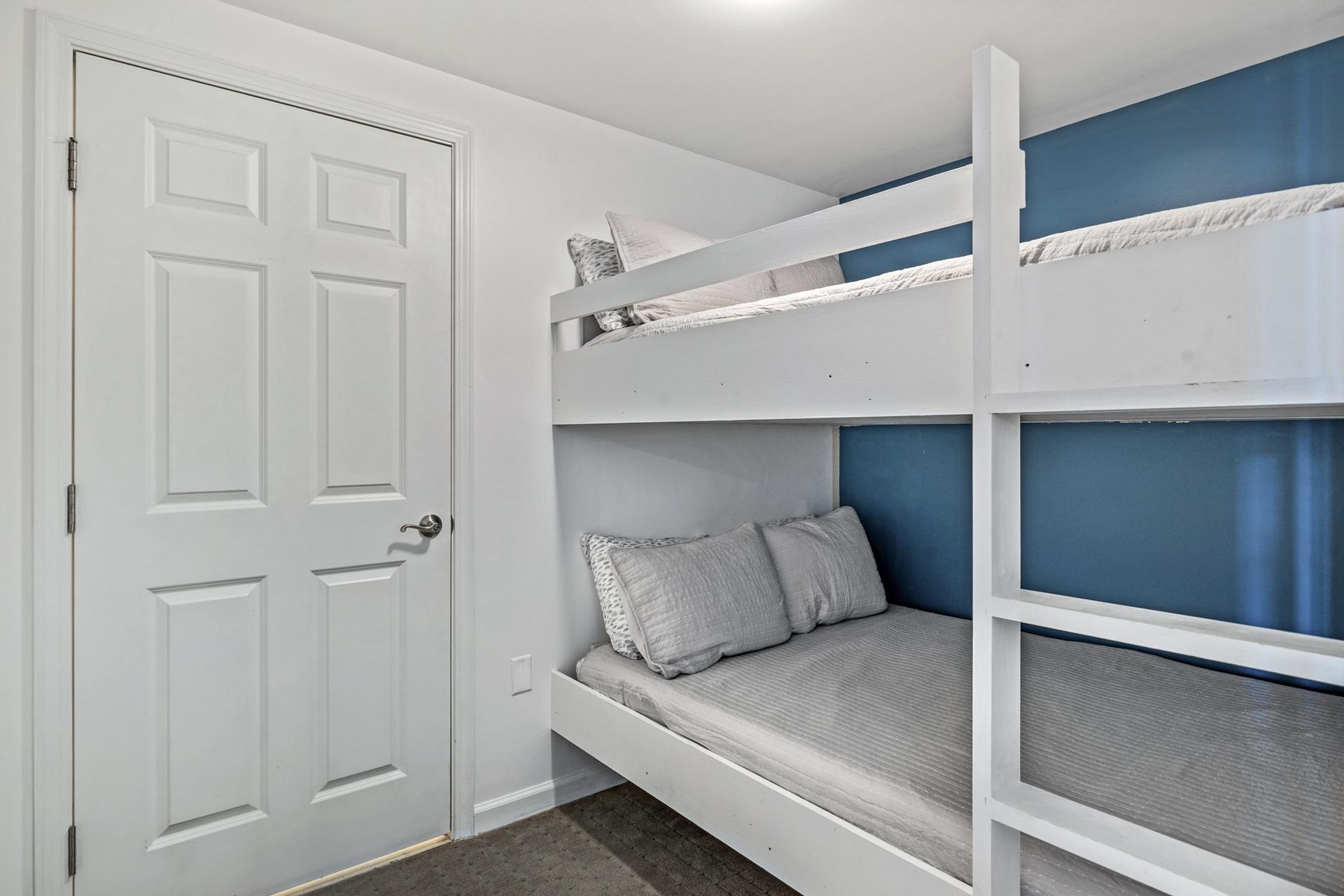 THE PALMS OF DESTIN - Residential