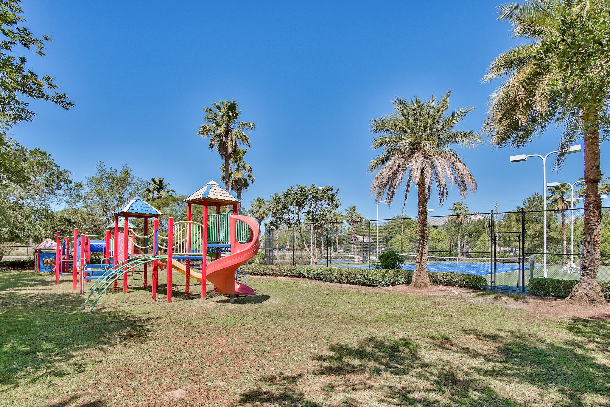 THE PALMS OF DESTIN - Residential