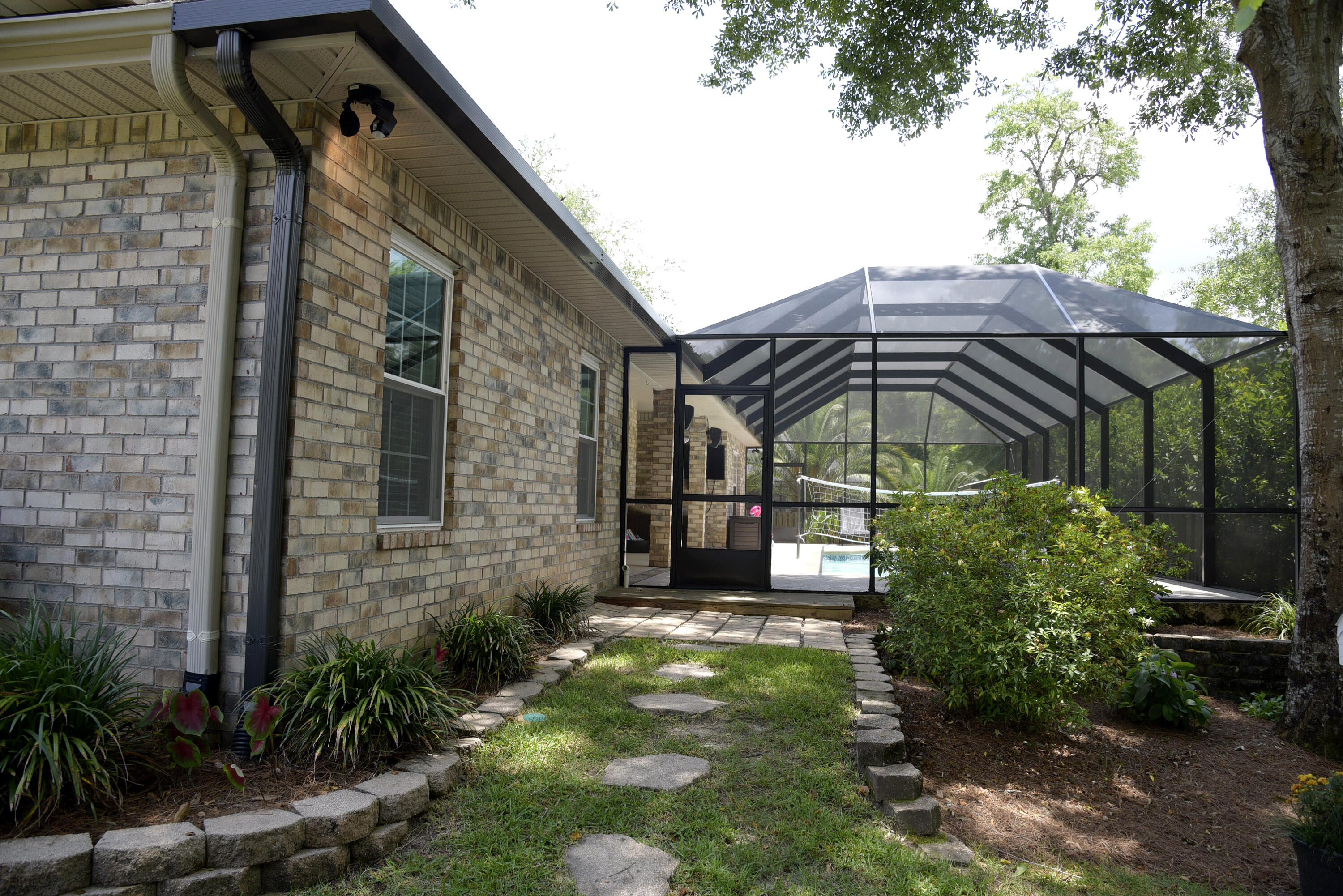 JUNIPER CREEK ESTATES - Residential Lease