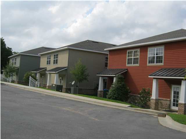 ARBOR LAKE PHASE 1 - Residential Lease