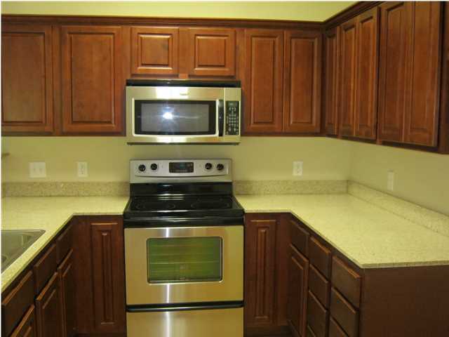 ARBOR LAKE PHASE 1 - Residential Lease