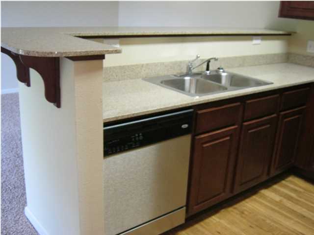 ARBOR LAKE PHASE 1 - Residential Lease