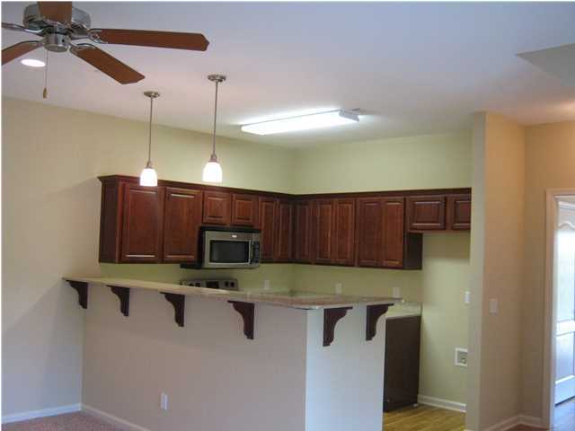 ARBOR LAKE PHASE 1 - Residential Lease