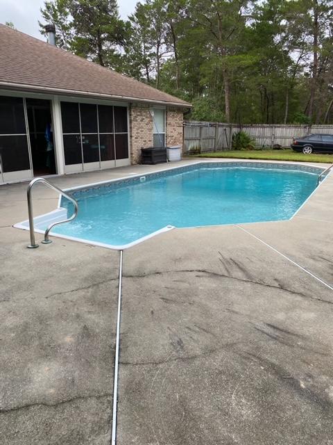 PELICAN BAY - Residential