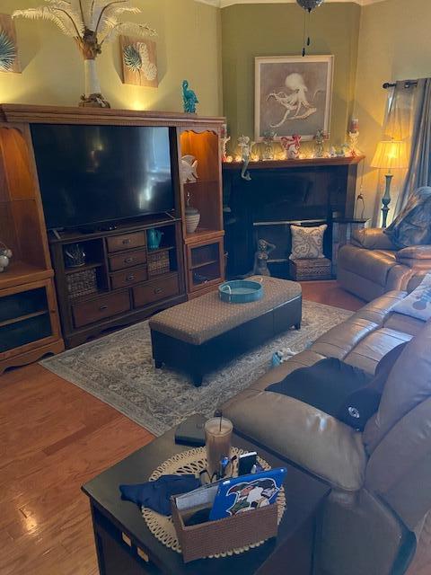 PELICAN BAY - Residential