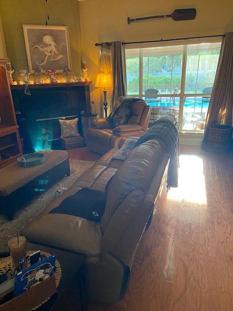 PELICAN BAY - Residential