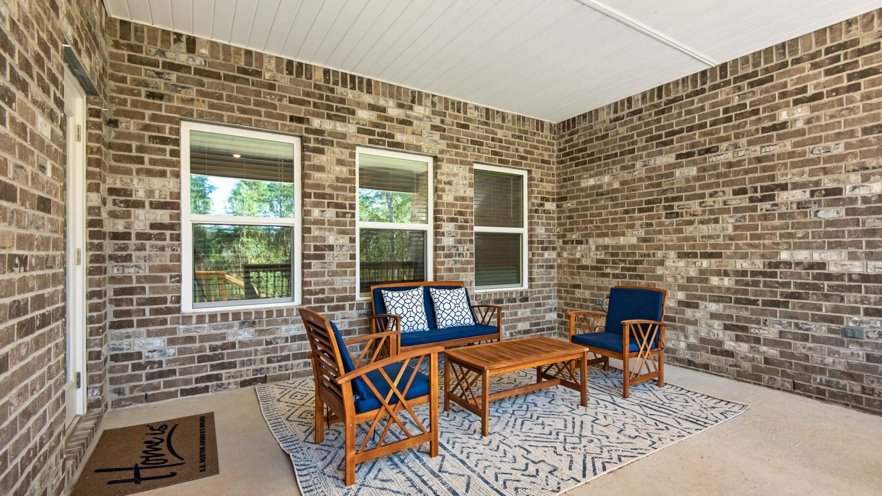 Roman Oaks - Residential