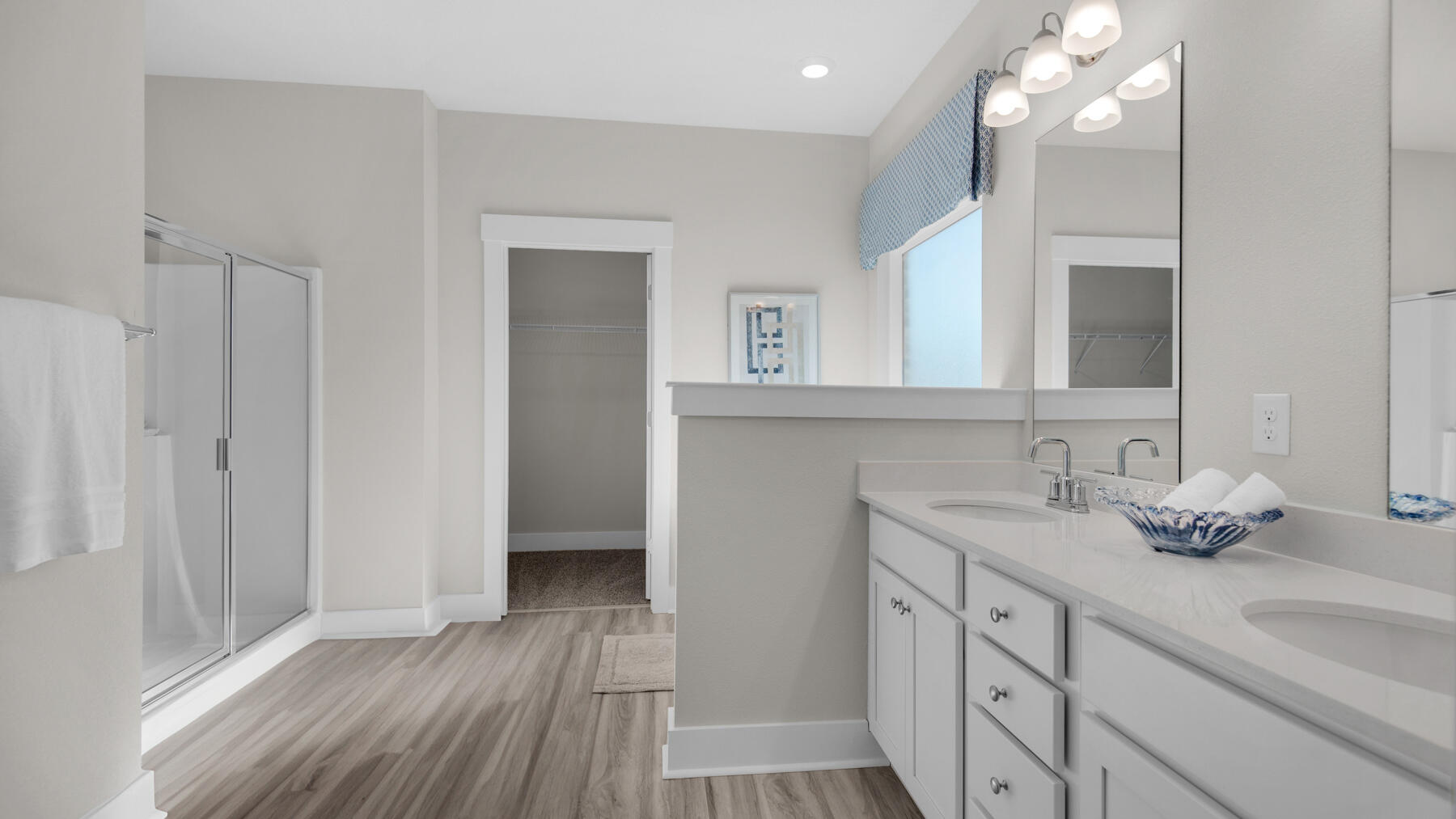 Roman Oaks - Residential