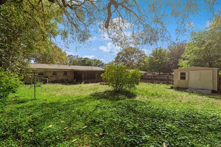 PINECREST HILLS - Residential