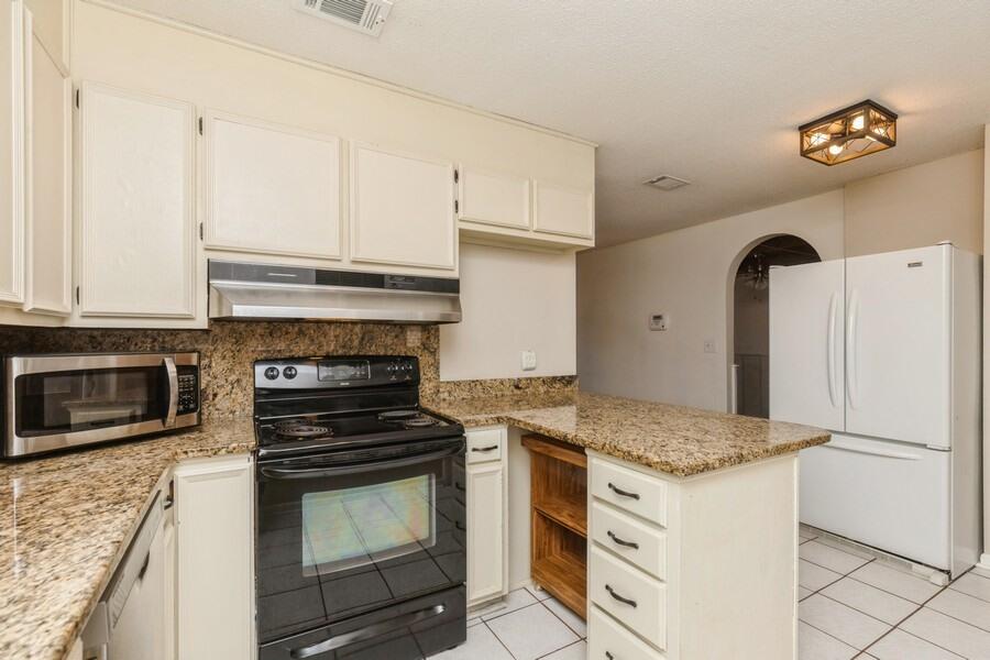 PINECREST HILLS - Residential
