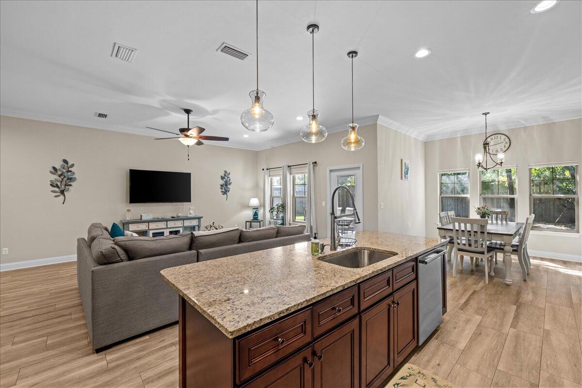 METES & BOUNDS - Residential Lease