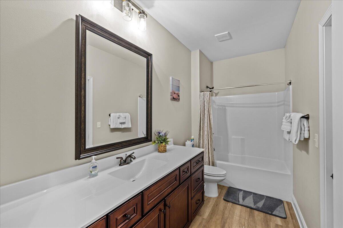 METES & BOUNDS - Residential Lease