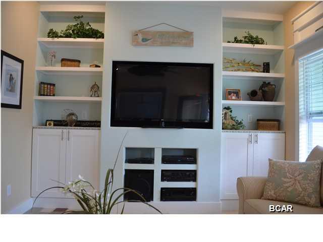 PARADISE GROVE - Residential