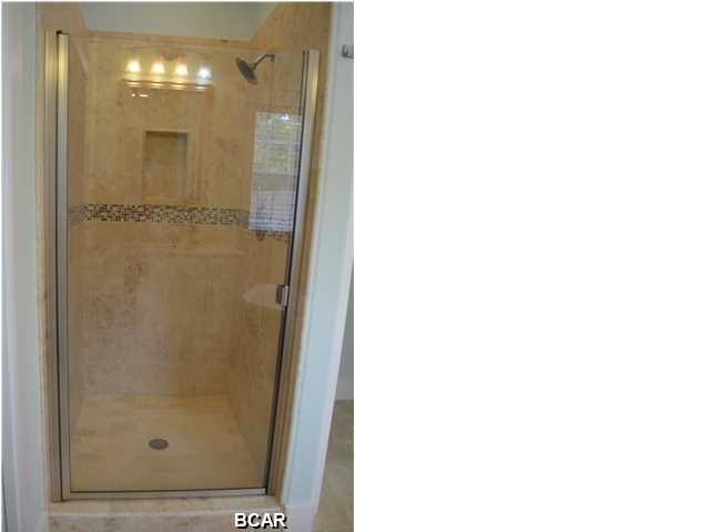 PARADISE GROVE - Residential