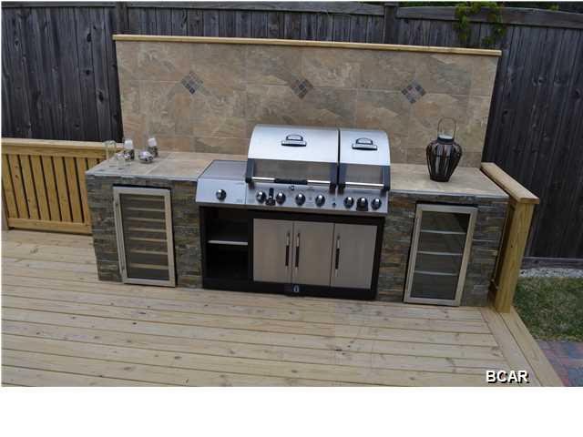 PARADISE GROVE - Residential