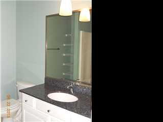 SOUTH HAVEN TOWNHOMES - Residential Lease