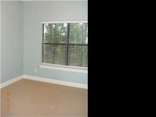 SOUTH HAVEN TOWNHOMES - Residential Lease