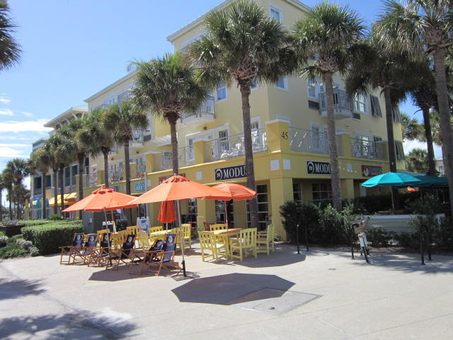 Gulf Place Courtyard - Residential