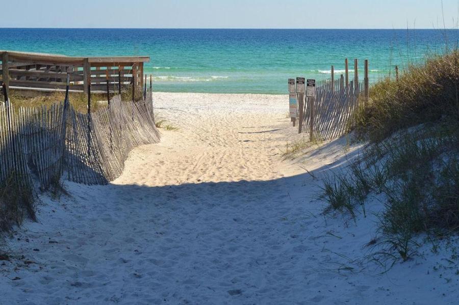 Gulf Place Courtyard - Residential