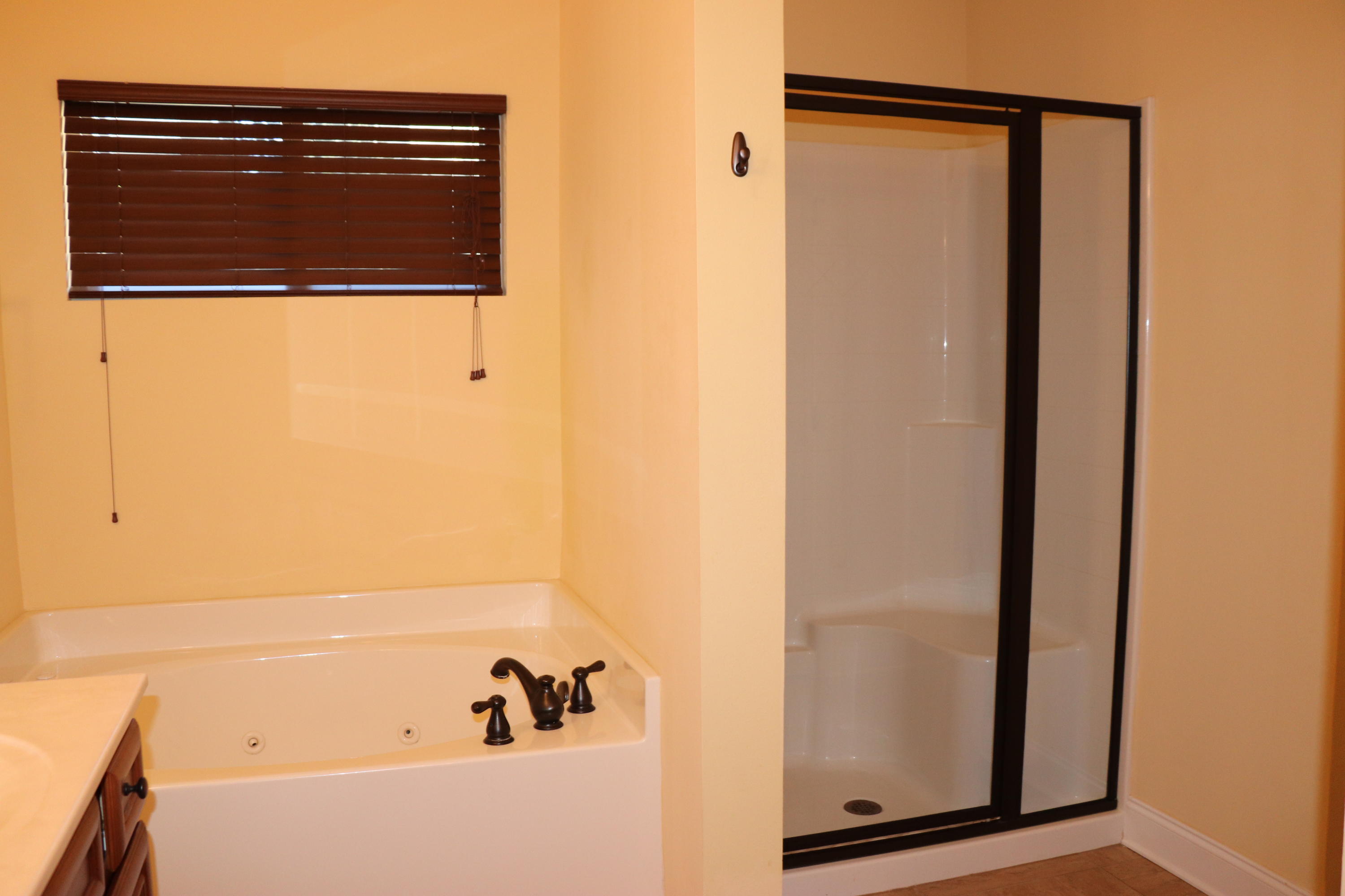 TANAGER OAKS - Residential