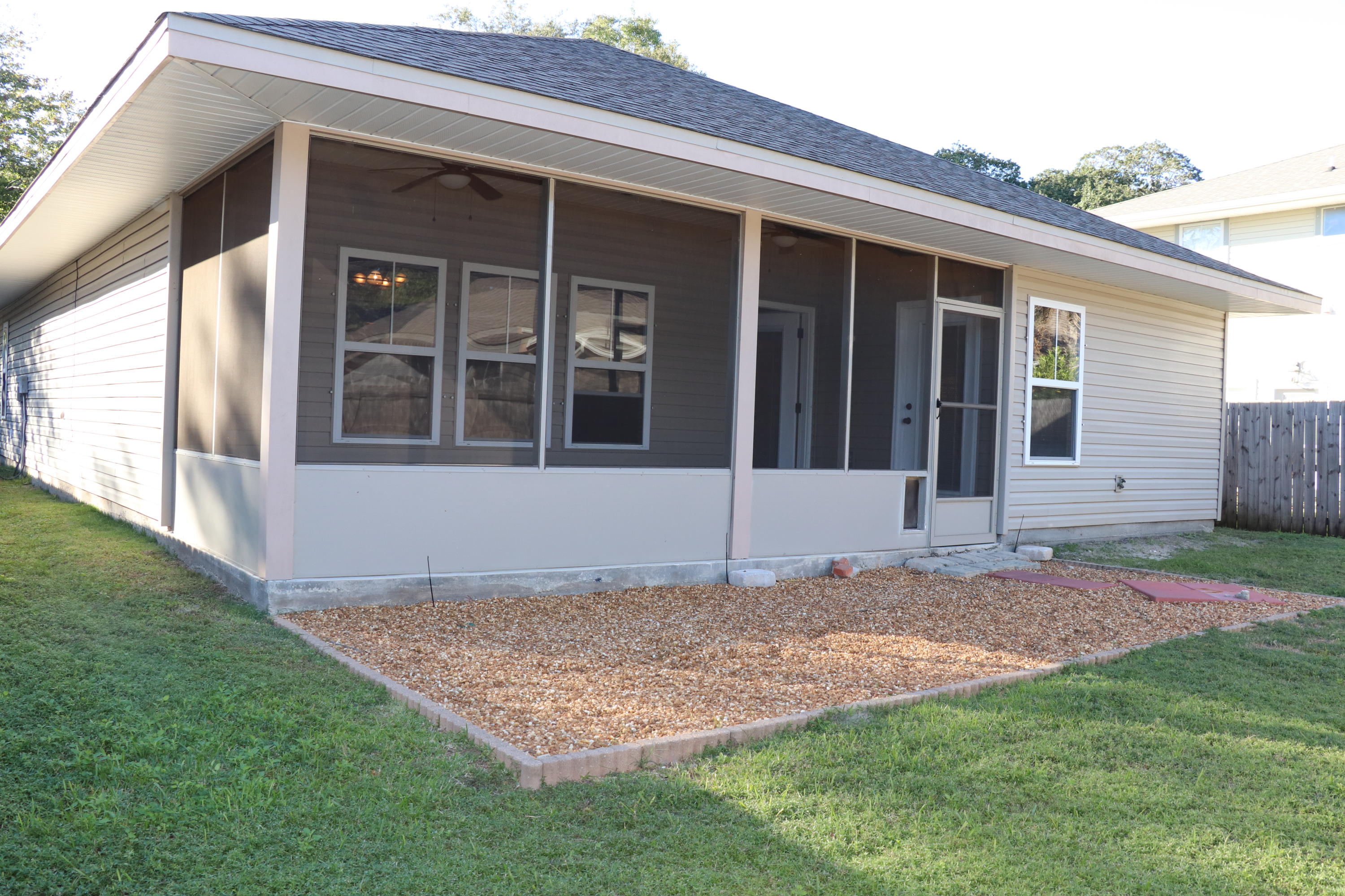 TANAGER OAKS - Residential