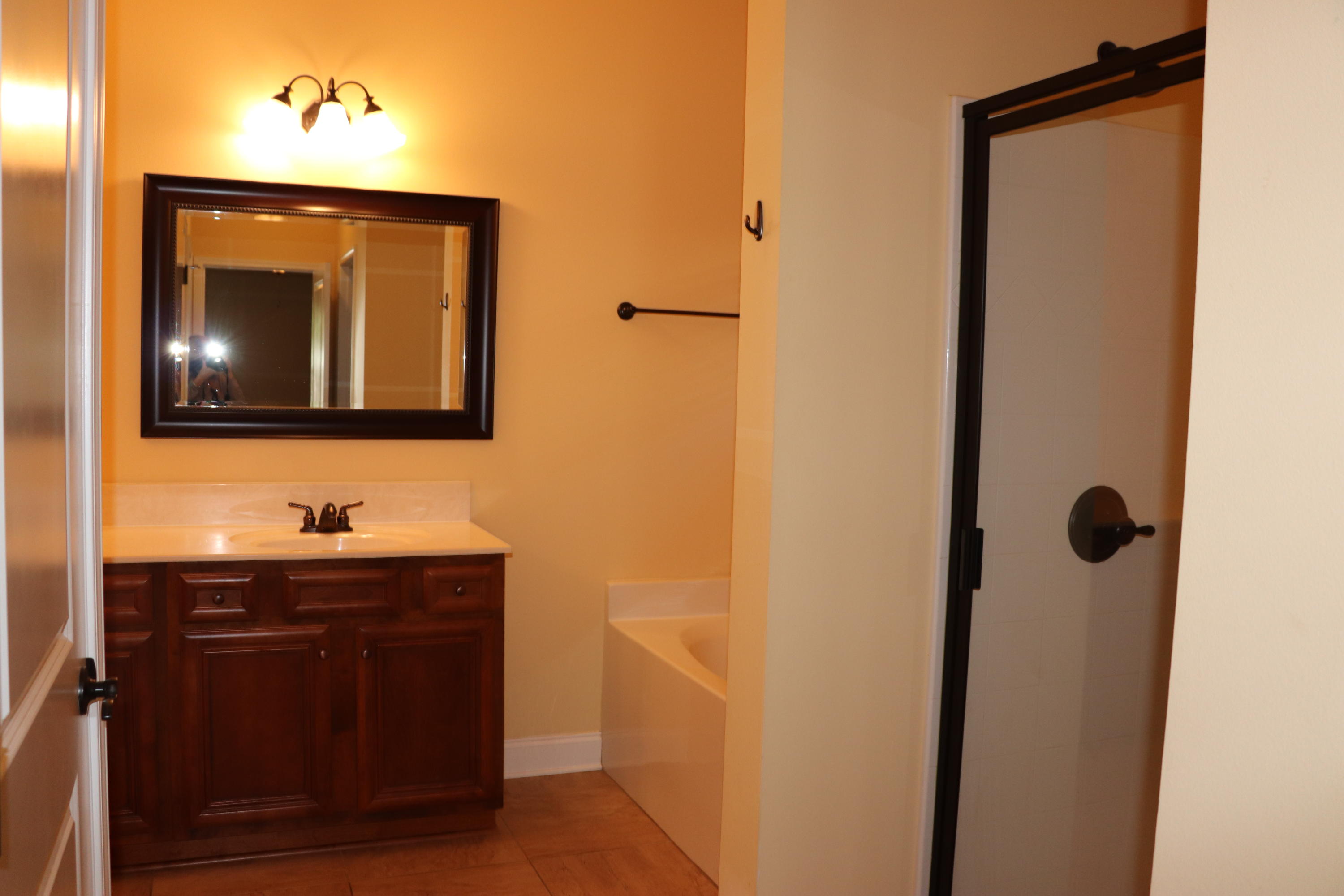 TANAGER OAKS - Residential