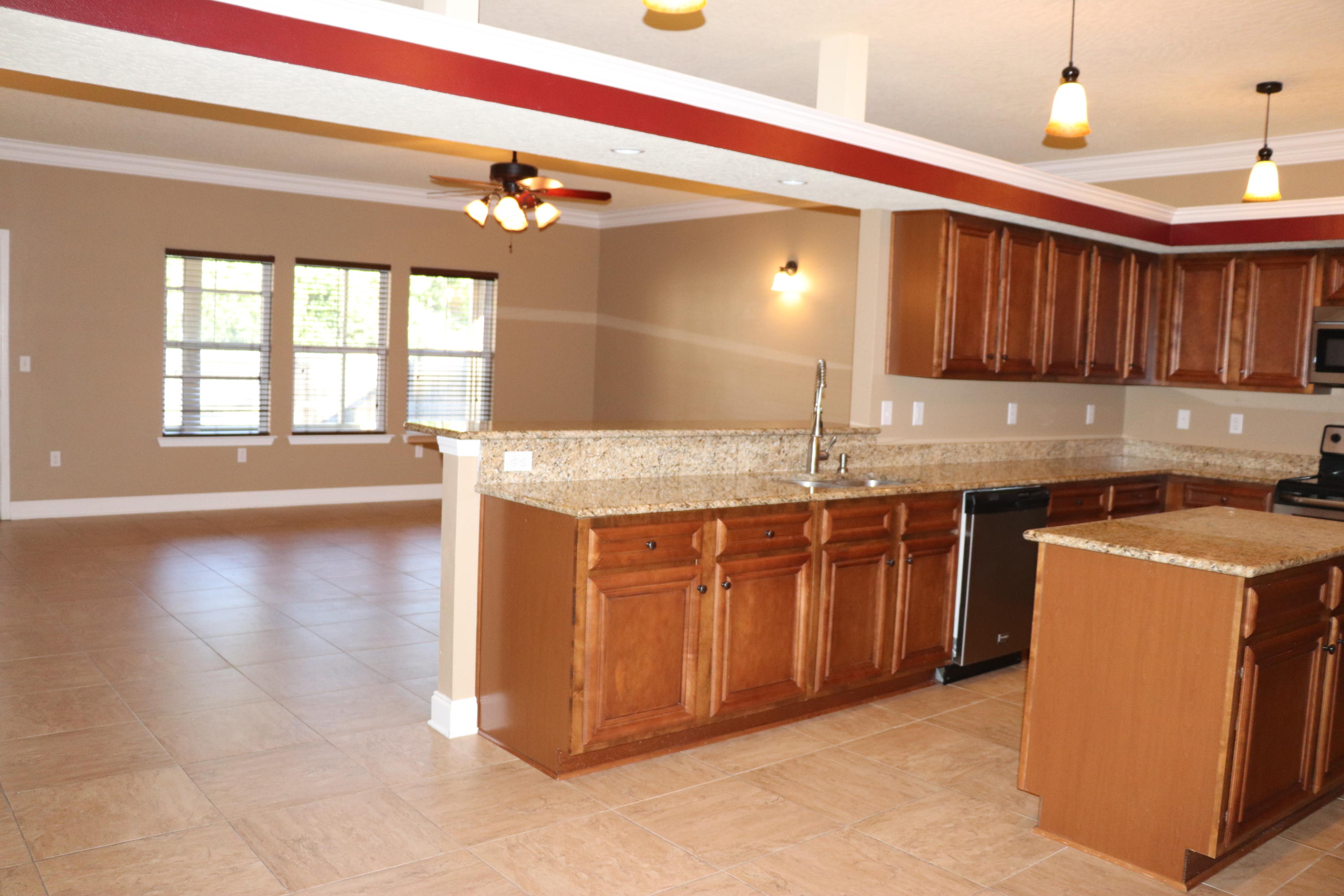 TANAGER OAKS - Residential