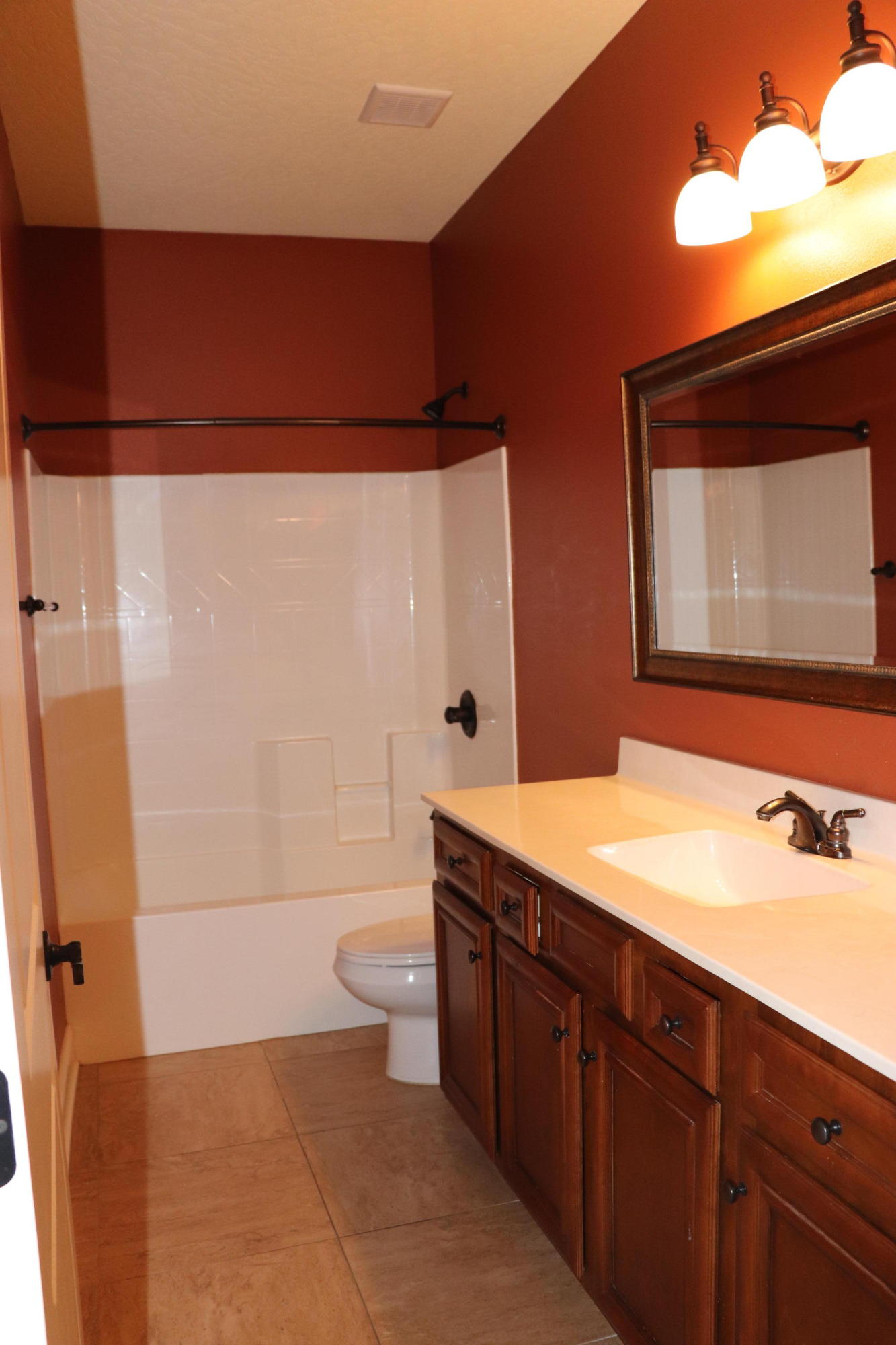 TANAGER OAKS - Residential